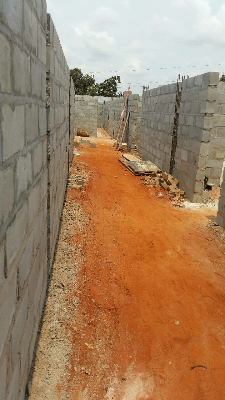 Construction de l'orphelinat en Angola